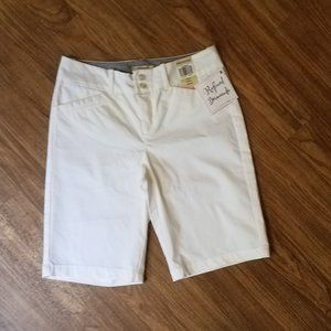 New ! Dockers Bermuda shorts size 4